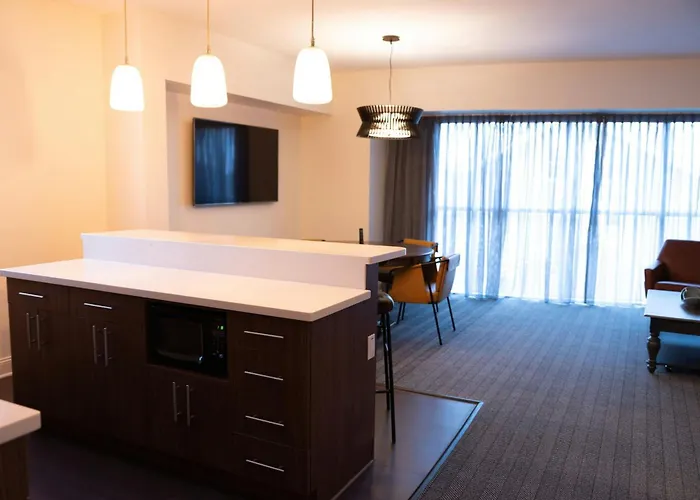 Courtyard By Marriott Philadelphia Springfield